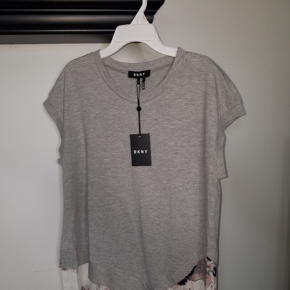 DKNY – Cap Sleeve TShirt
